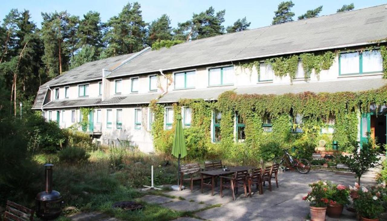 Pension Zur Fledermaus Waren  Buitenkant foto