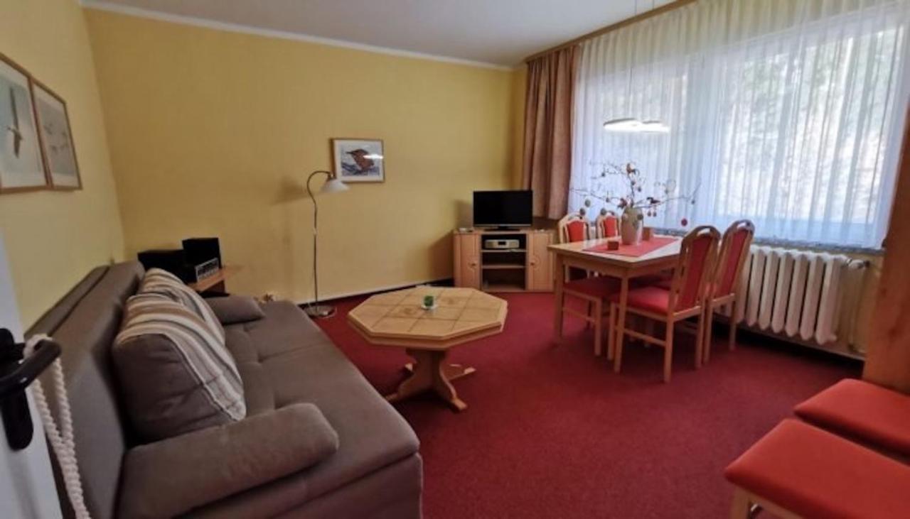Pension Zur Fledermaus Waren  Buitenkant foto